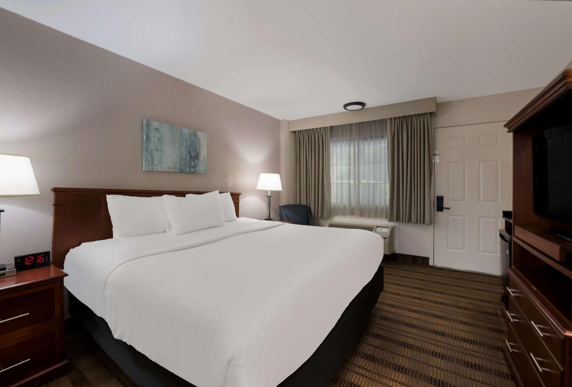 Surestay Plus By Best Western Woodbury Inn Ngoại thất bức ảnh